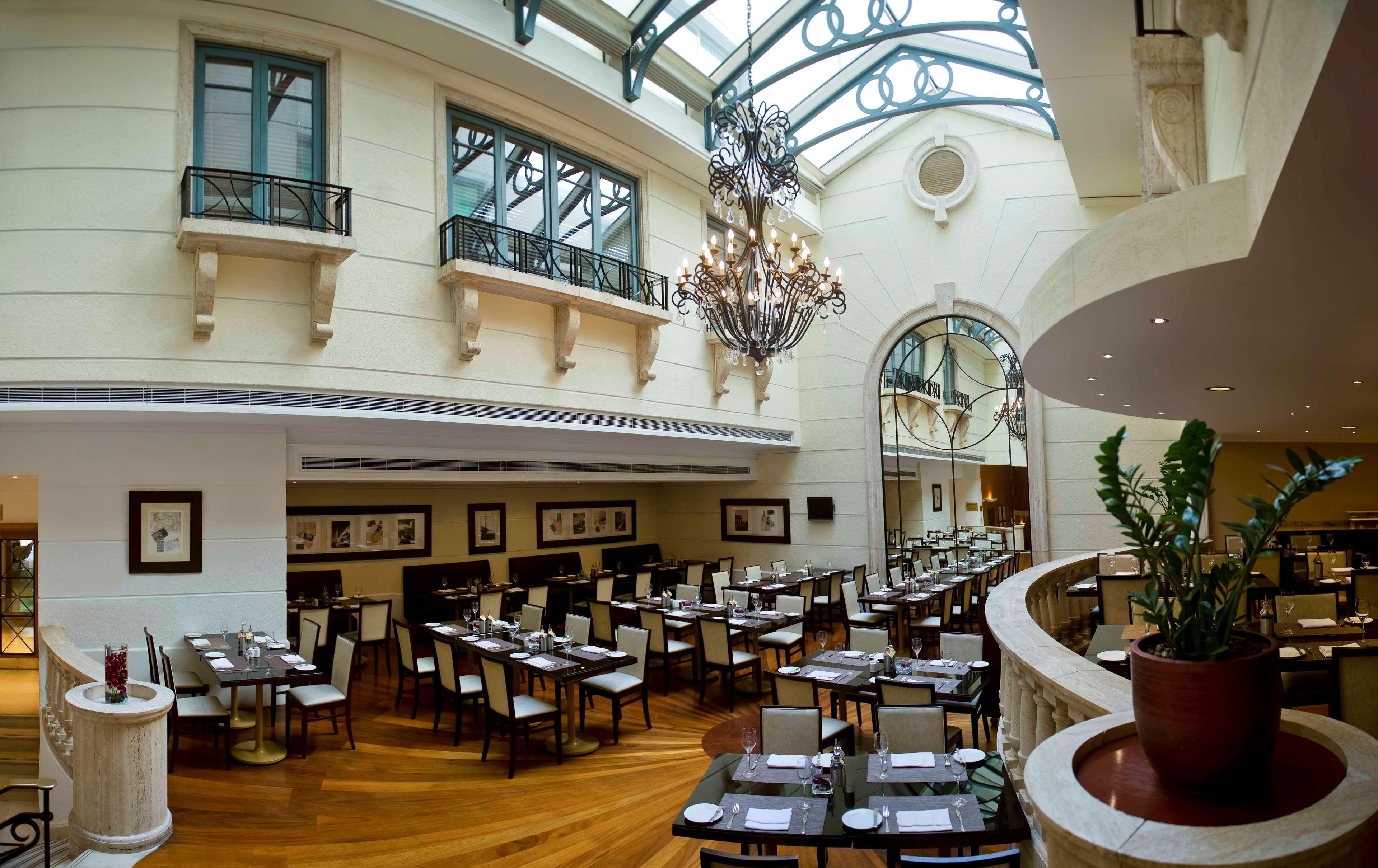 Radisson Blu Martinez 5*