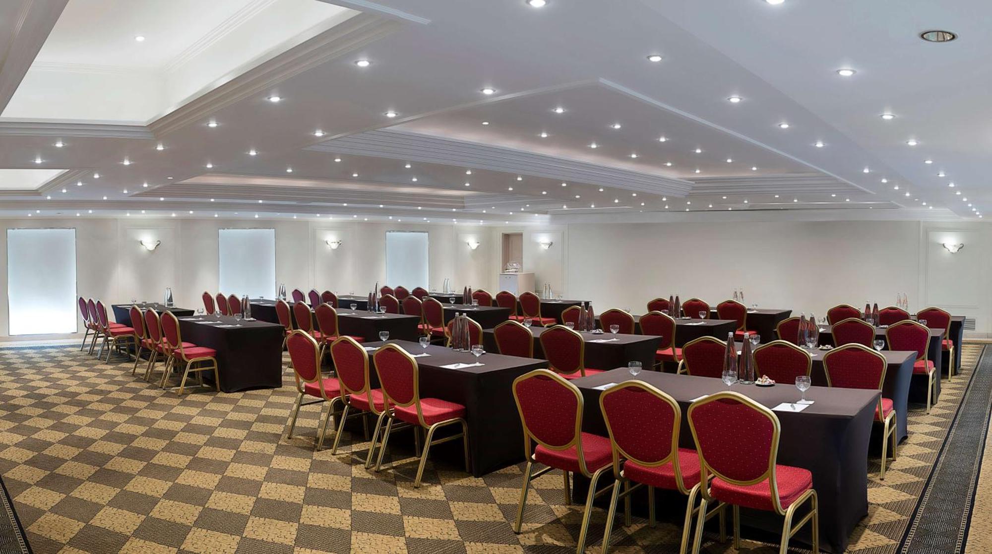 Radisson Blu Martinez Hotel Beirut