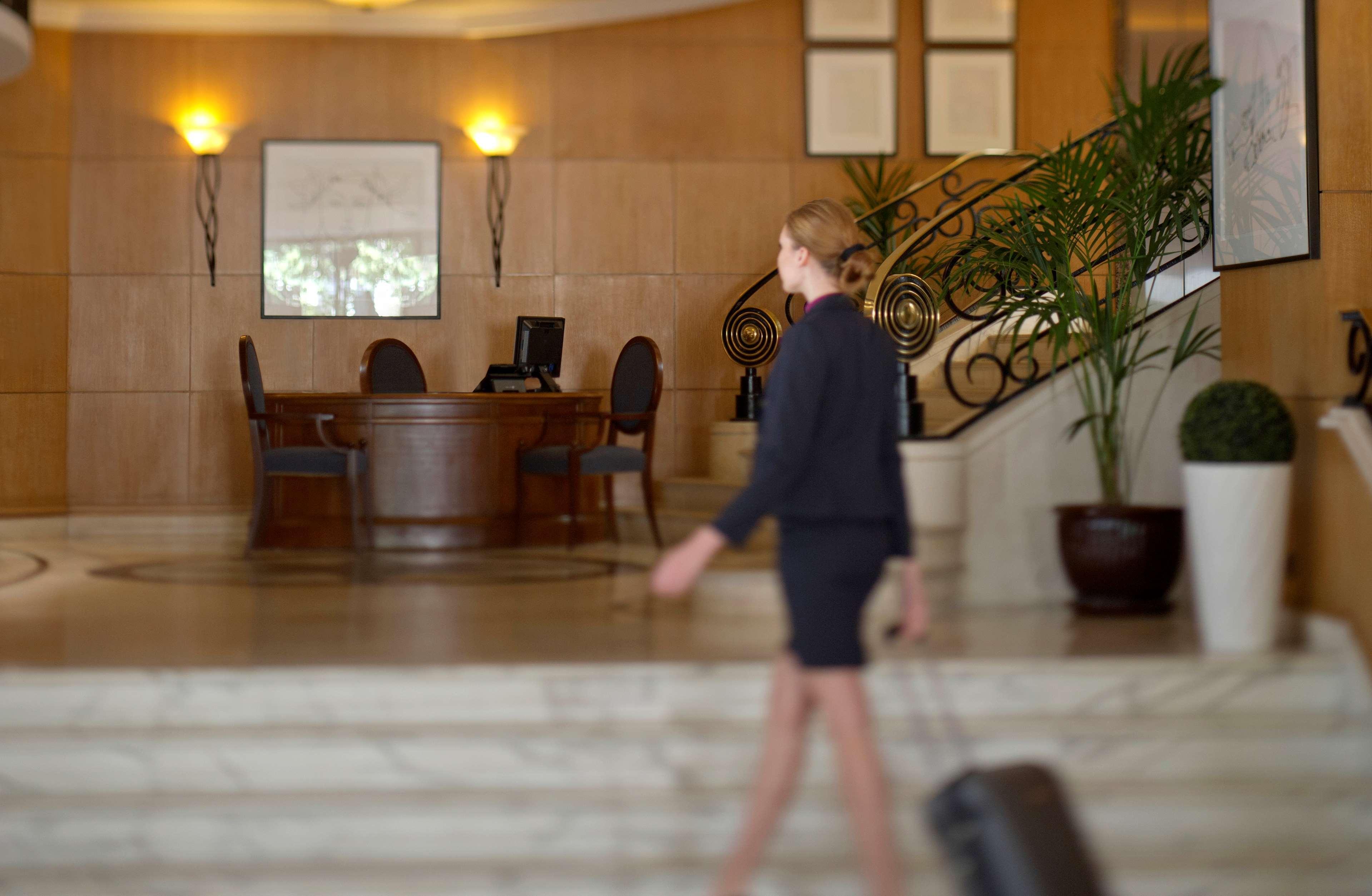 Radisson Blu Martinez Hotel